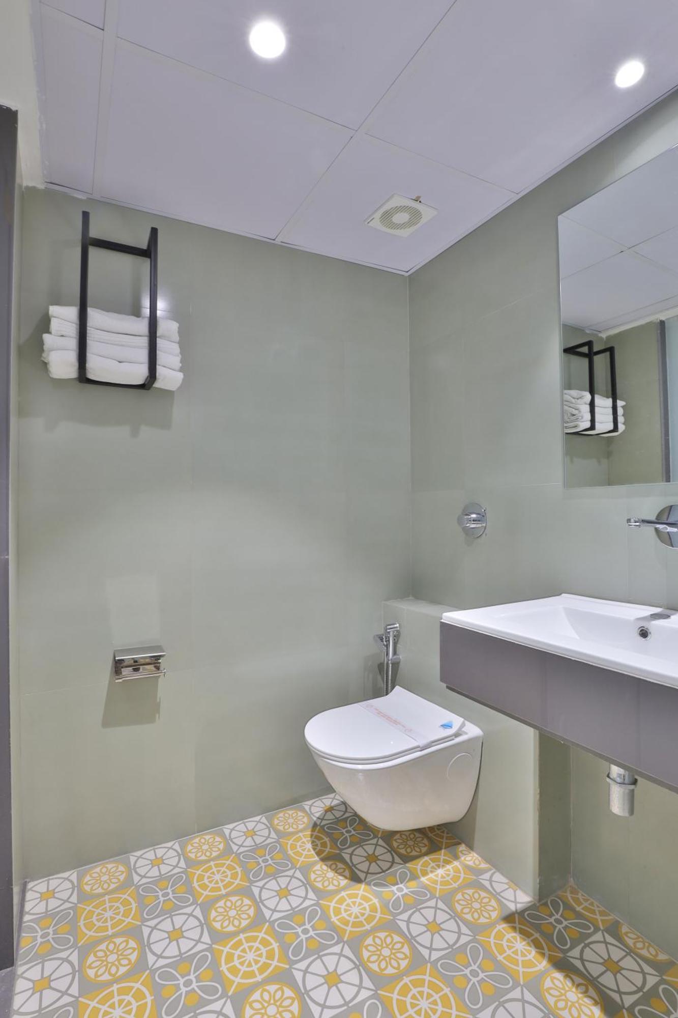 Hotel The Grand Suites 阿穆达巴 外观 照片