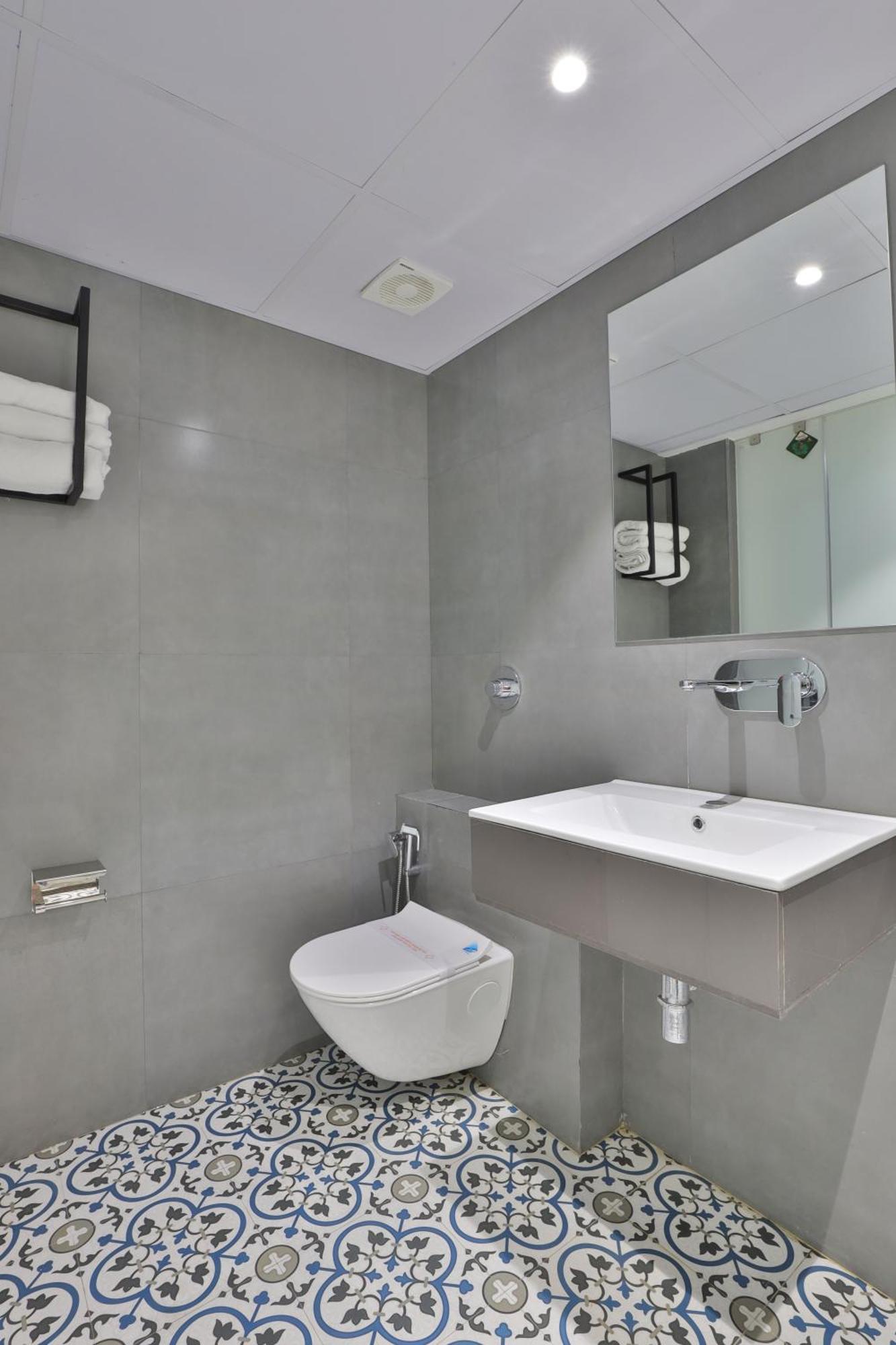 Hotel The Grand Suites 阿穆达巴 外观 照片