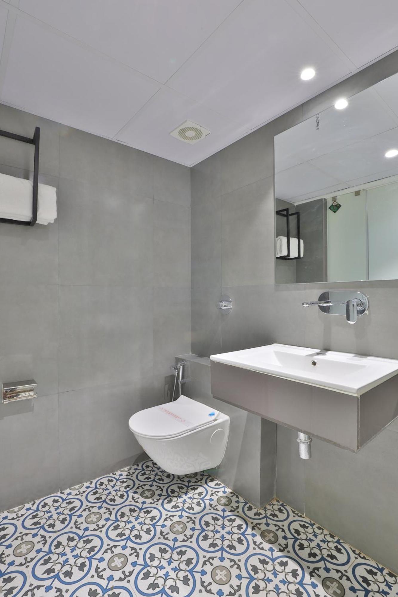 Hotel The Grand Suites 阿穆达巴 外观 照片