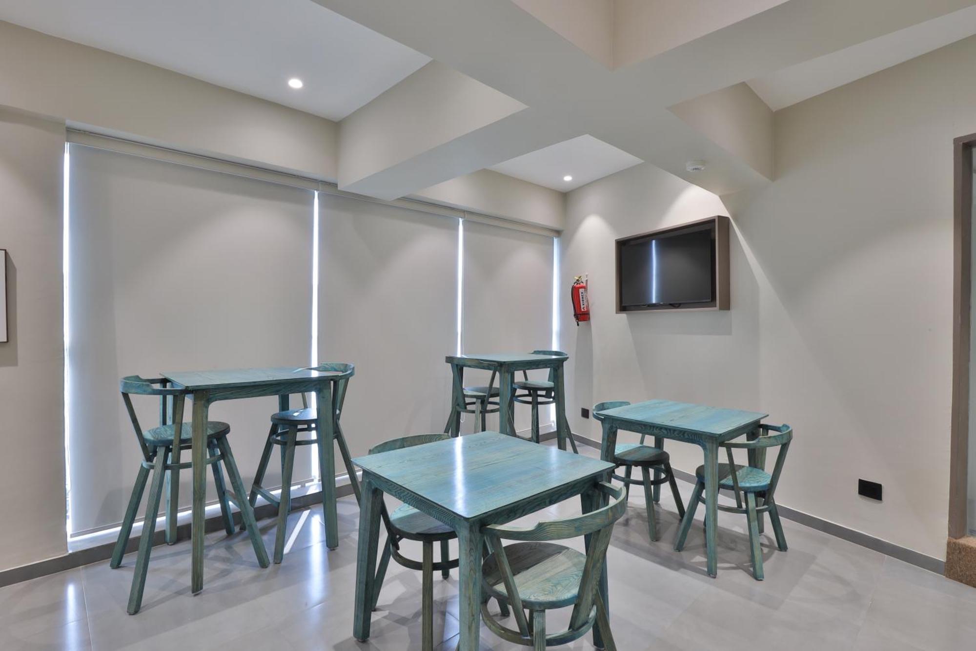 Hotel The Grand Suites 阿穆达巴 外观 照片